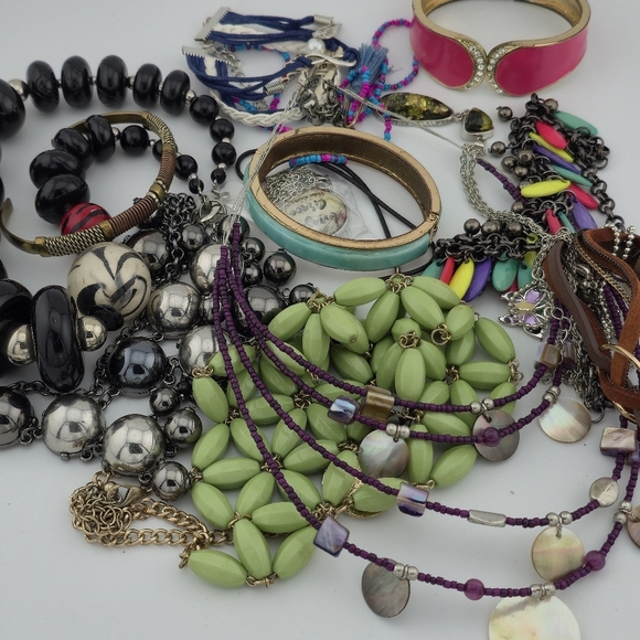 Mystery Jewelry Lot | Bulk Gift Bundle | Reseller Treasure Hunt Fun - Picture 6 of 6